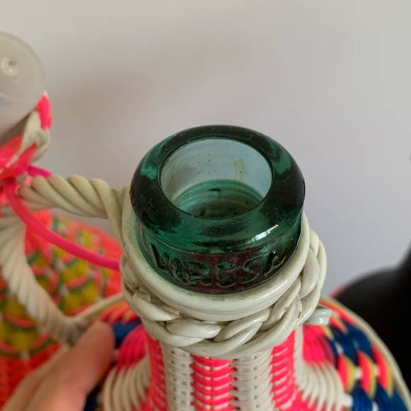 3 Vintage Viresa Plastic Woven Wicker Bottles 🌻 - Picture 5 of 10